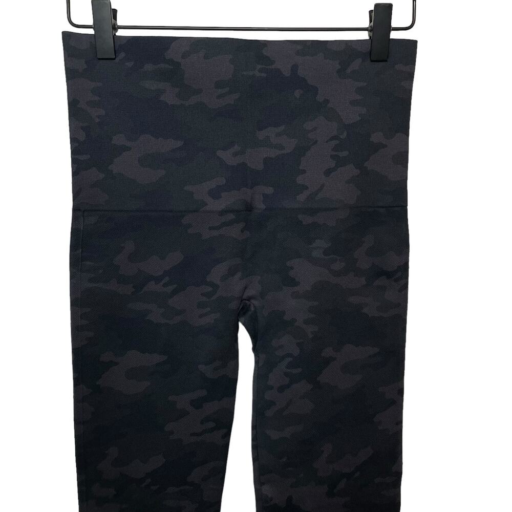 Spanx Look At Me Now High-Rise Camo Leggings In Black Camo Athletic Size XL - Picture 11 of 13